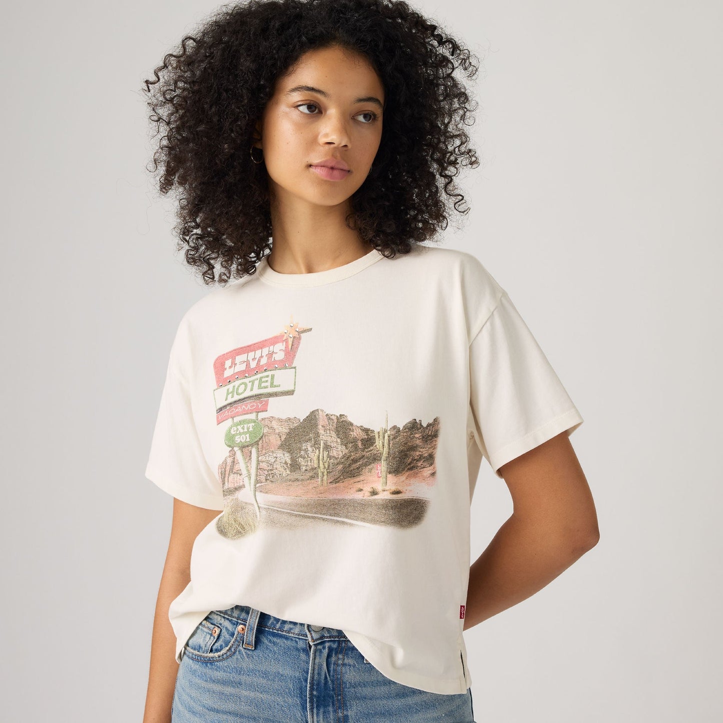 Levi's® Women's Graphic Vintage Short-Sleeve Tee