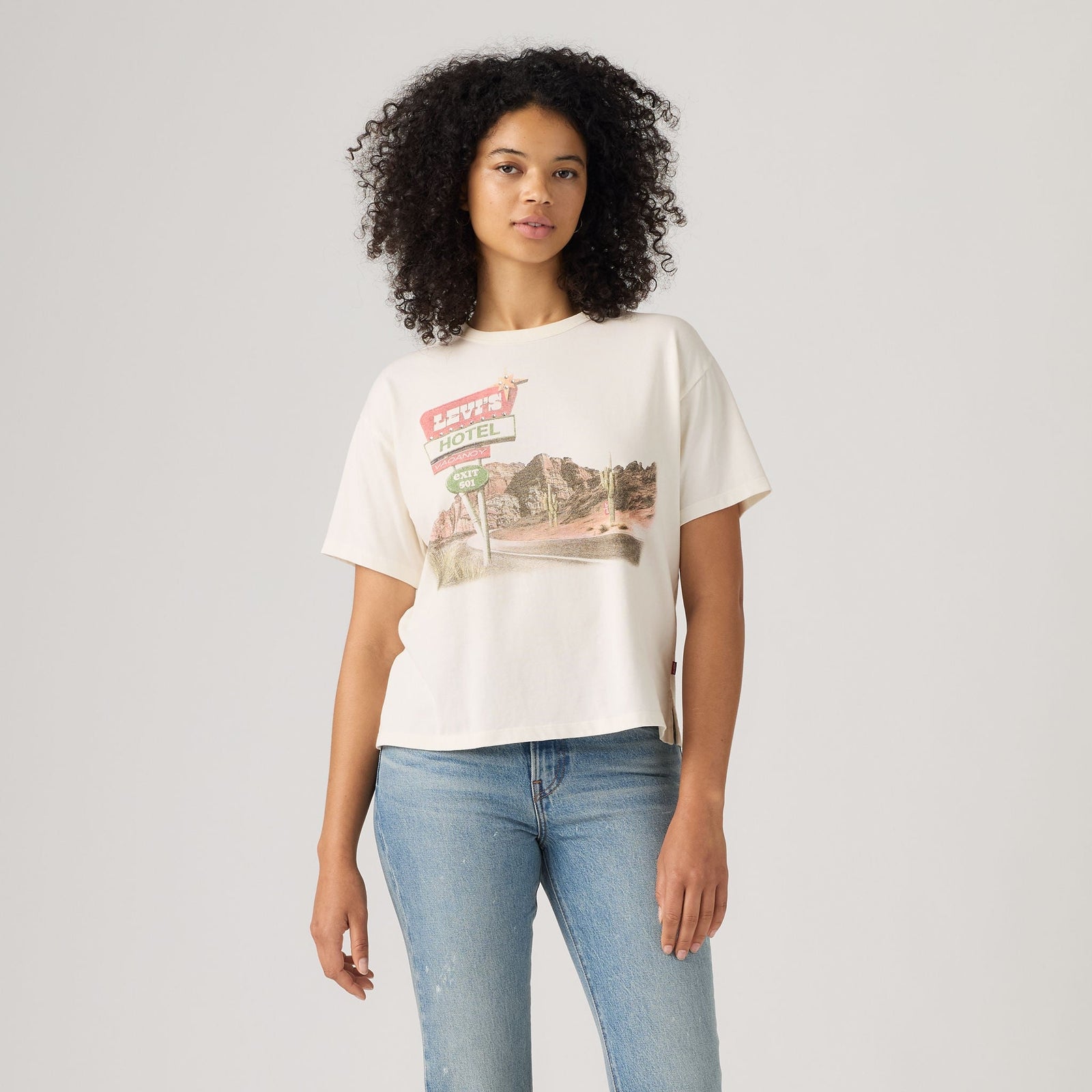 Main 3 - Levi's® Women's Graphic Vintage Short-Sleeve Tee - 005OY0061