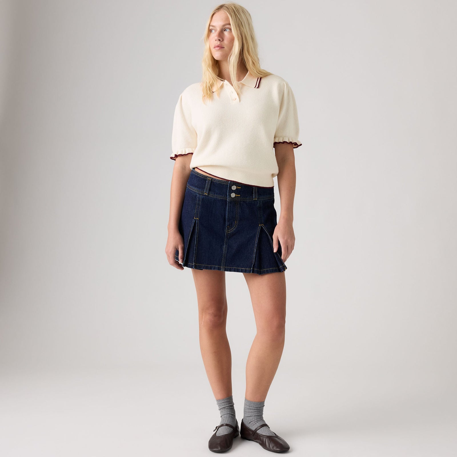 Main 1 - Levi's® Women's Inverted Pleat Mini Skirt - 0089S0002