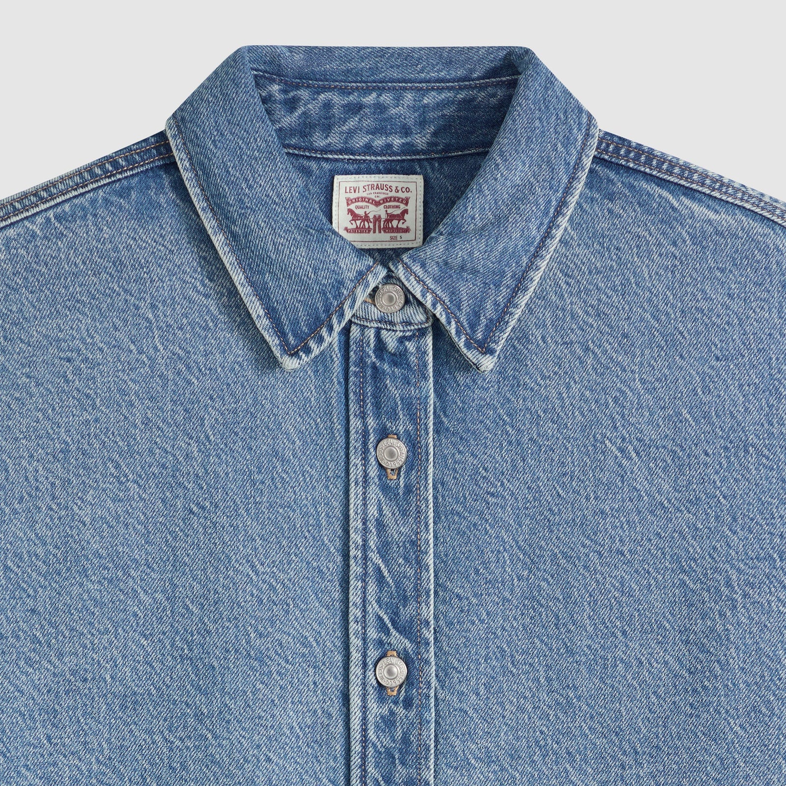 Main 7 - Levi's® Women's Jordan Denim Shirt - 007WZ0007