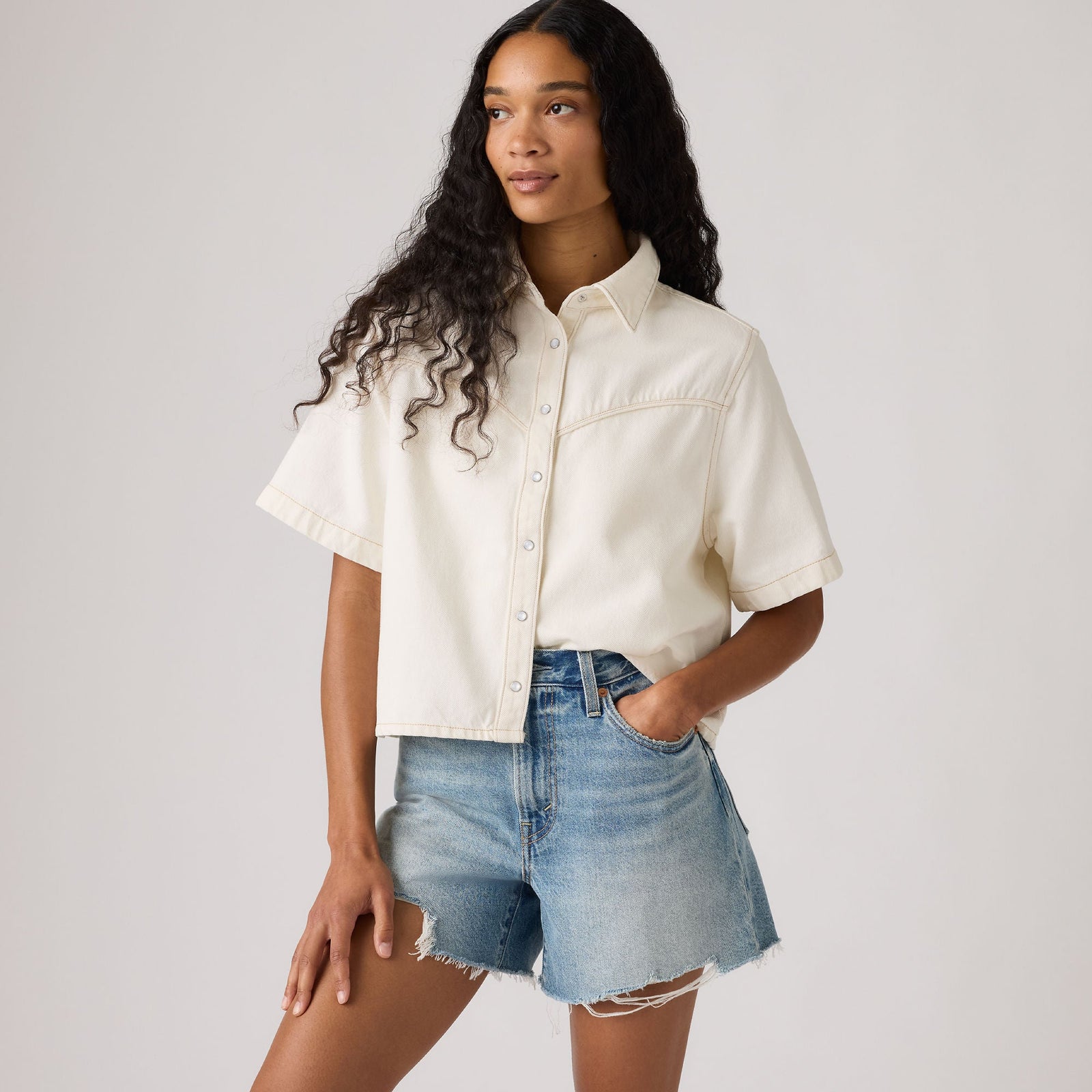 Main 3 - Levi's® Women's Logan Short-Sleeve Denim Shirt - 005CR0001