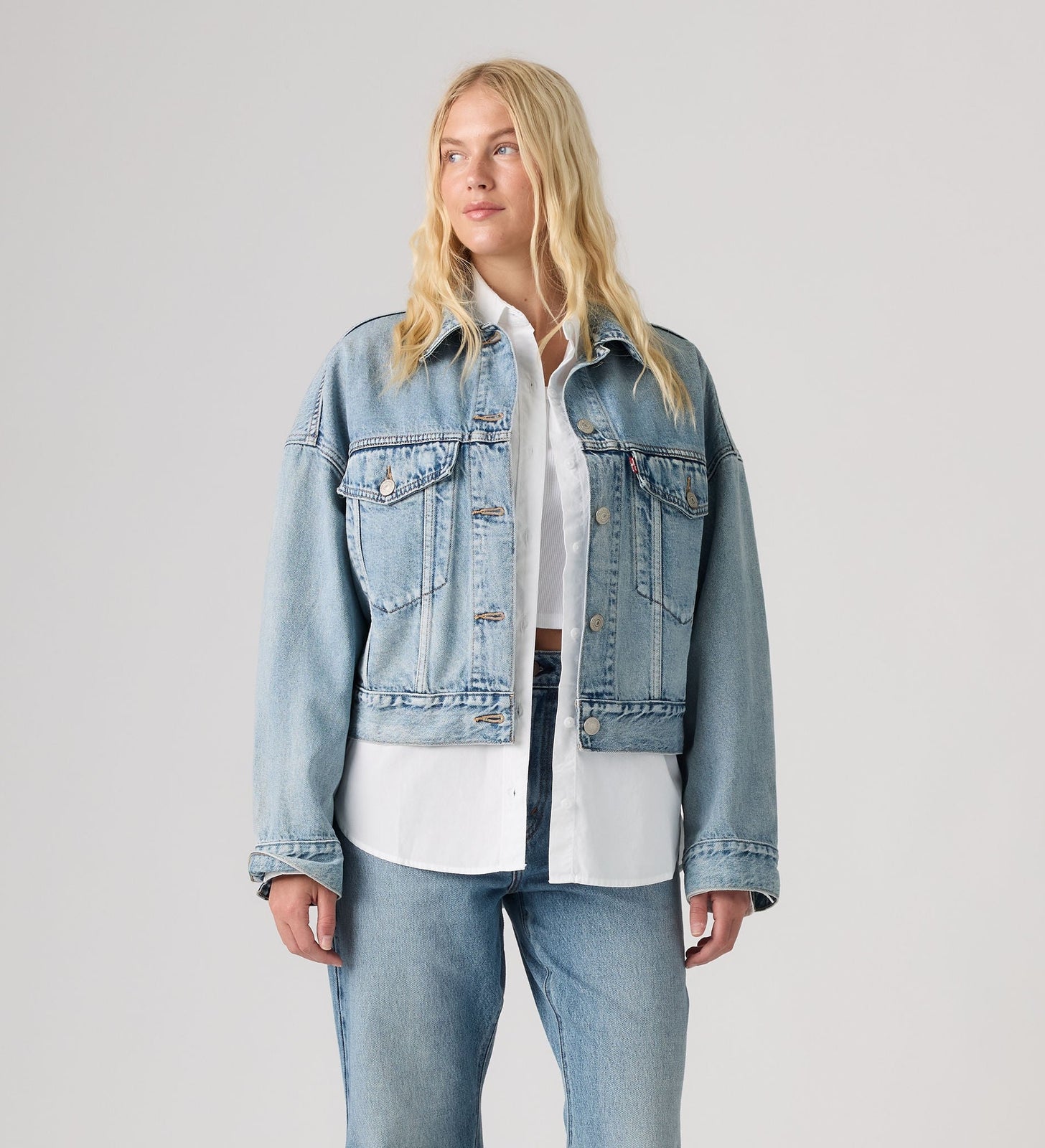 Main 3 - Levi's® Women's Loose Crop Trucker Jacket - 0089L0004