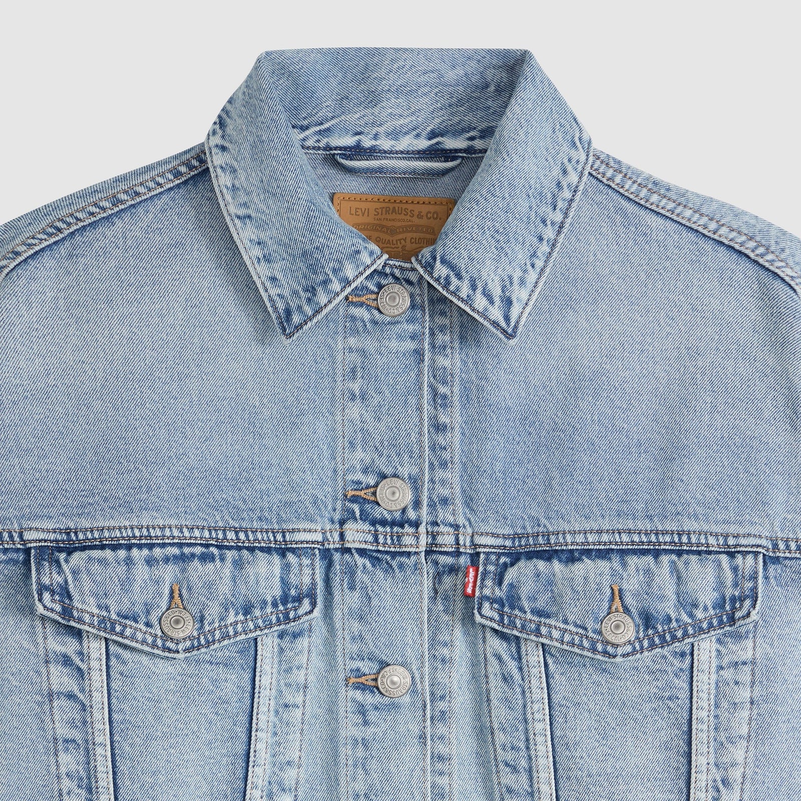 Main 6 - Levi's® Women's Loose Crop Trucker Jacket - 0089L0004