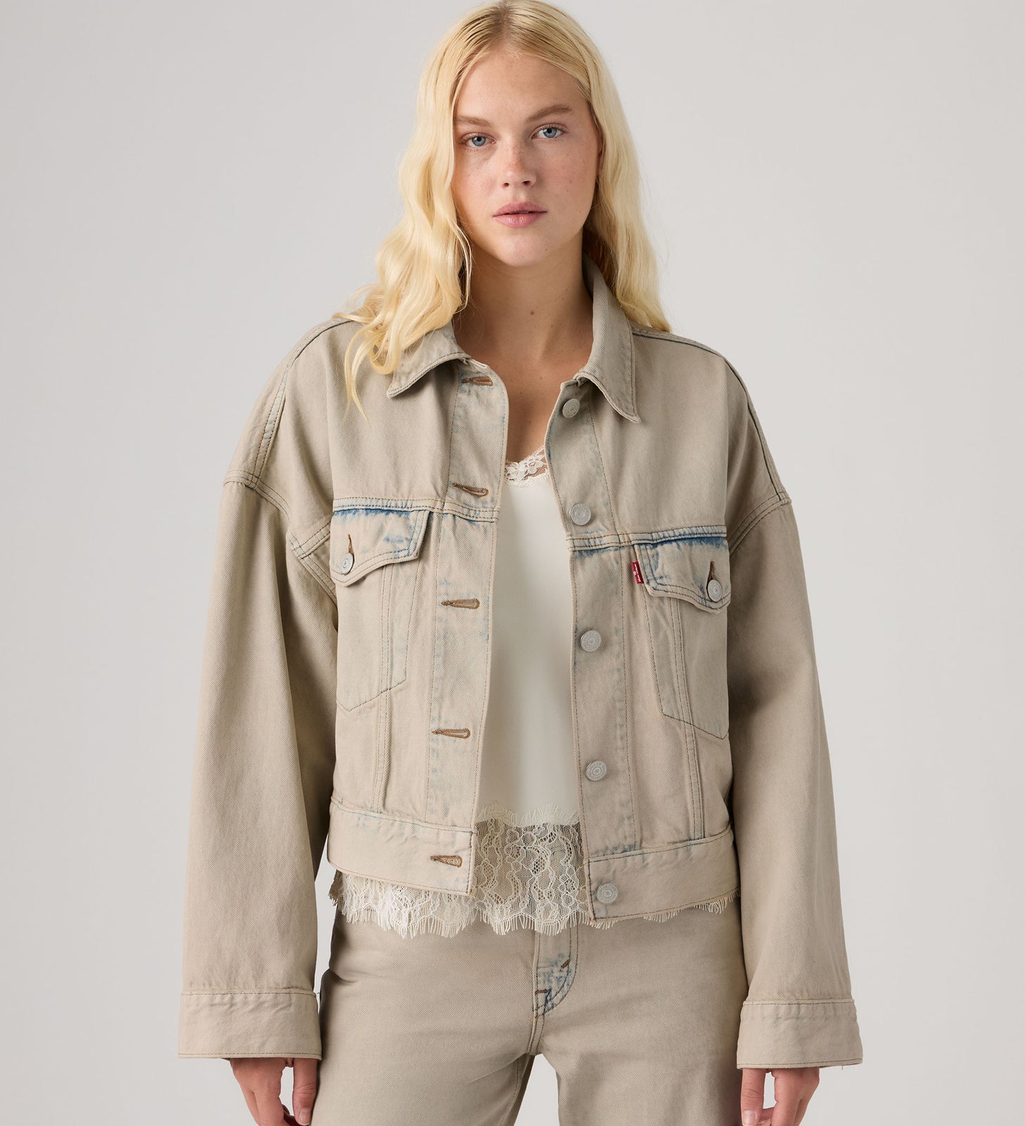 Main 1 - Levi's® Women's Loose Crop Trucker Jacket - 0089L0017