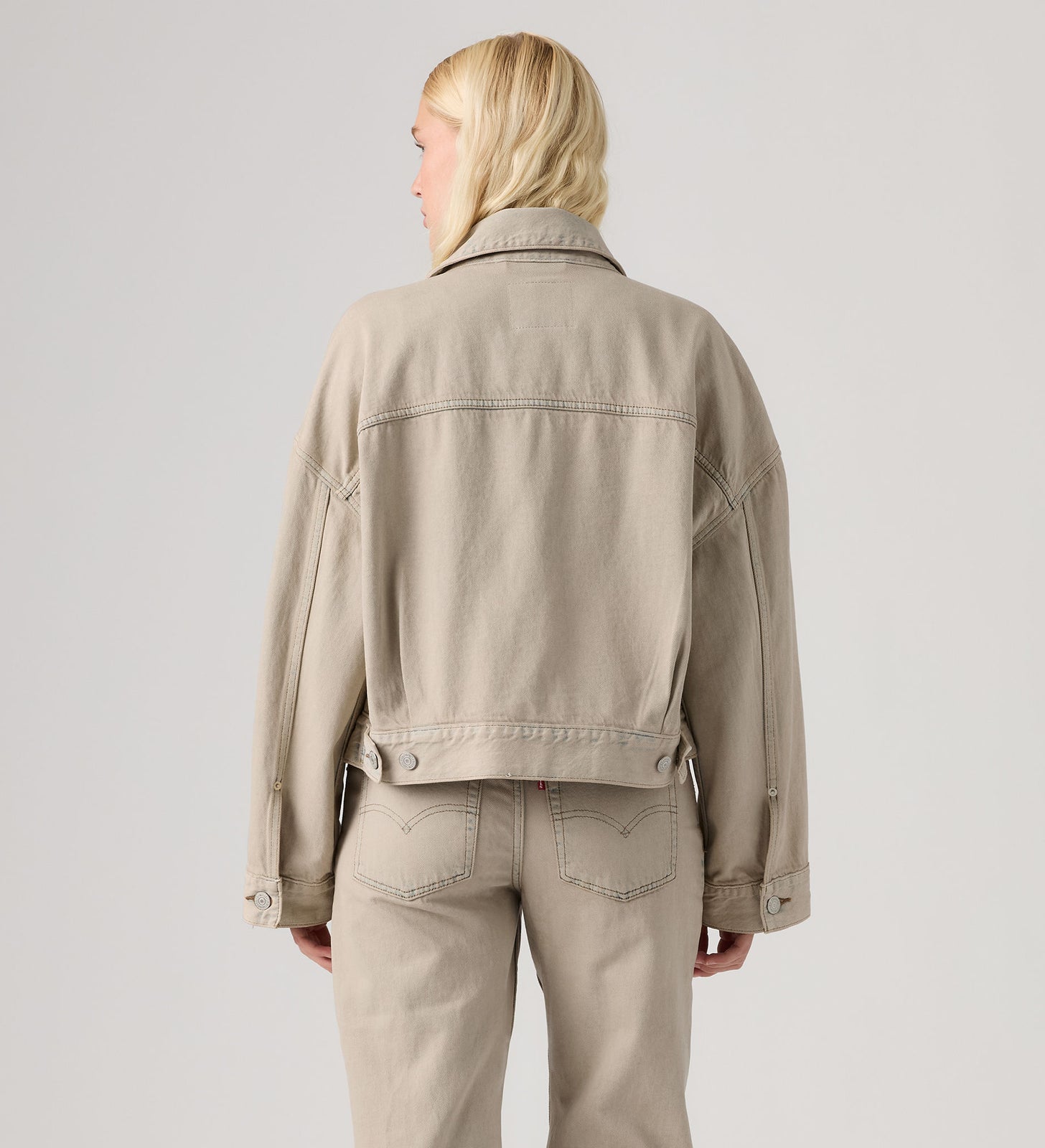 Main 2 - Levi's® Women's Loose Crop Trucker Jacket - 0089L0017