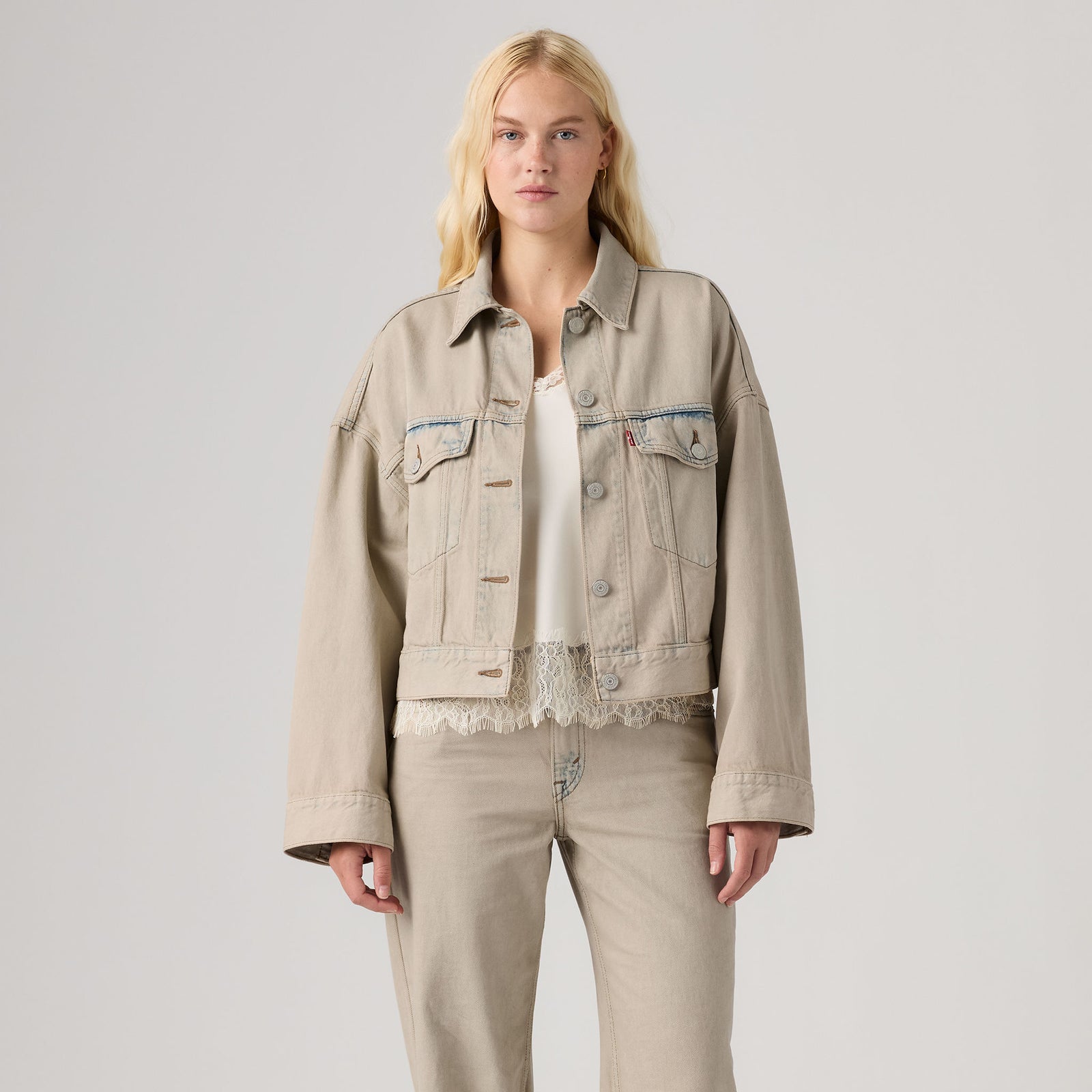 Main 3 - Levi's® Women's Loose Crop Trucker Jacket - 0089L0017