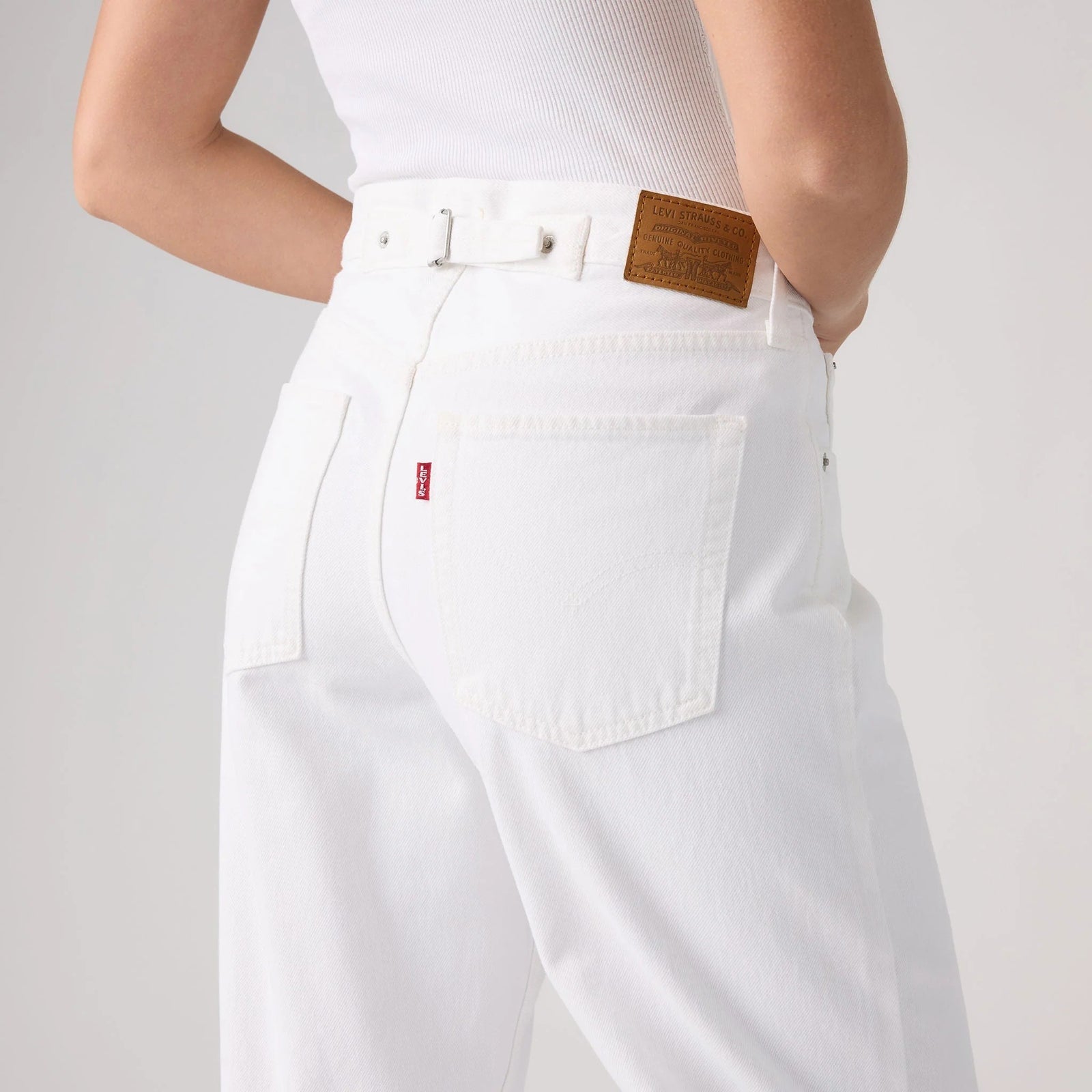 Main 8 - Levi's® Women's Loose Taper Jeans - 0083N0003