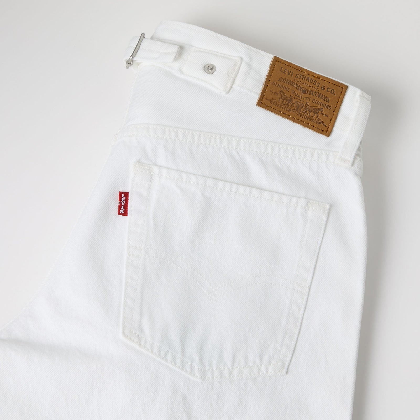 Main 8 - Levi's® Women's Loose Taper Jeans - 0083N0003