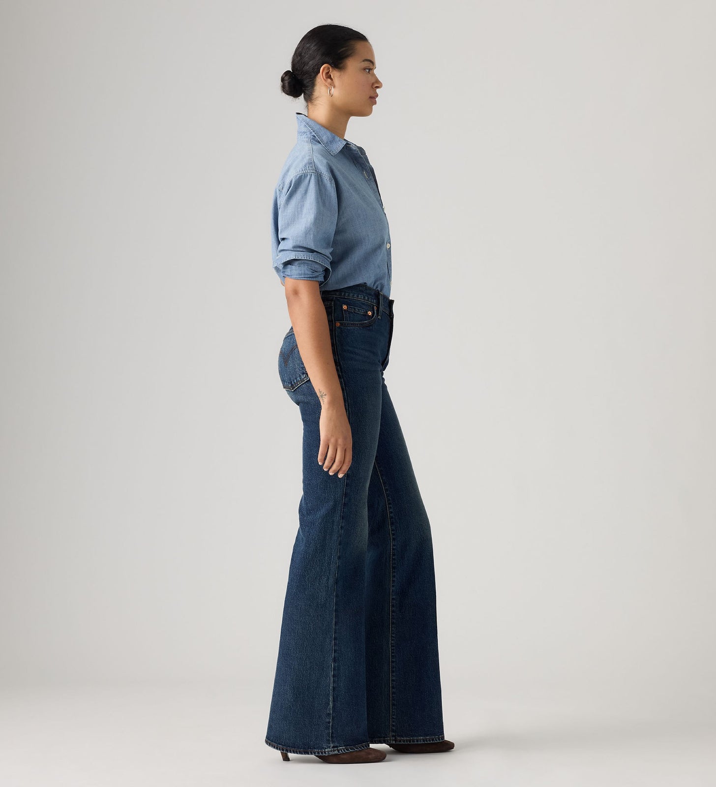 Main 3 - Levi's® Women's Ribcage Flare Jeans - 0083R0001