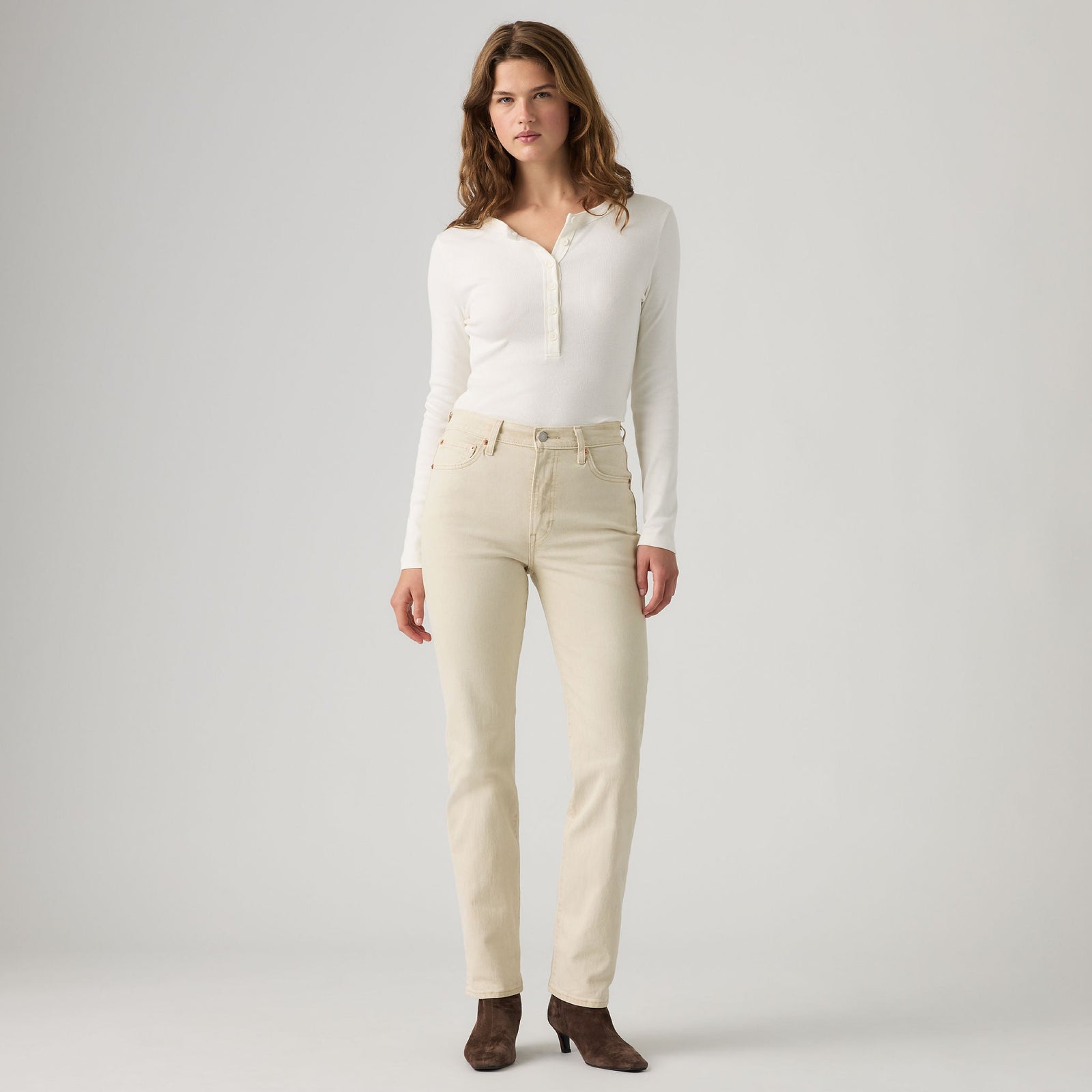 Main 3 - Levi's® Women's Ribcage Slim Jeans - 0081W0004
