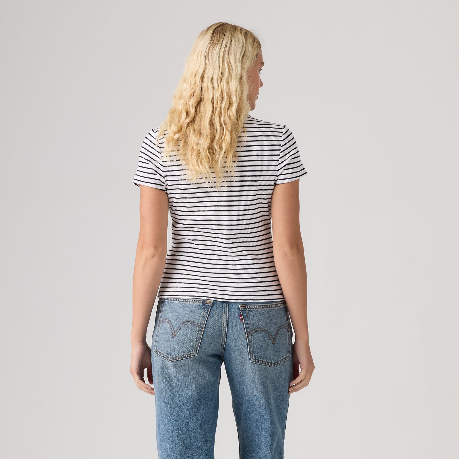 Main 2 - Levi's® Women's Rory Button Short-Sleeve Top - 0086M0003