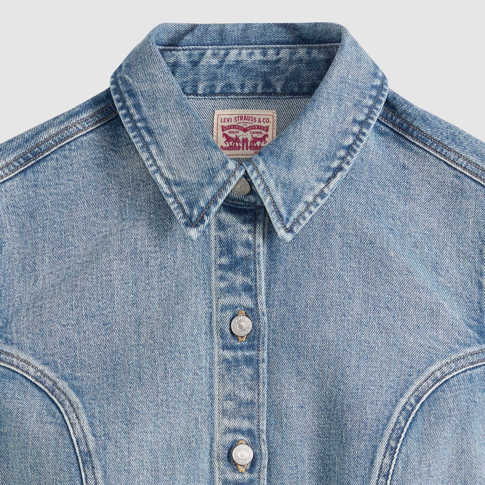 Main 6 - Levi's® Women's Short-Sleeve Shaped Denim Shirt - 007WP0001