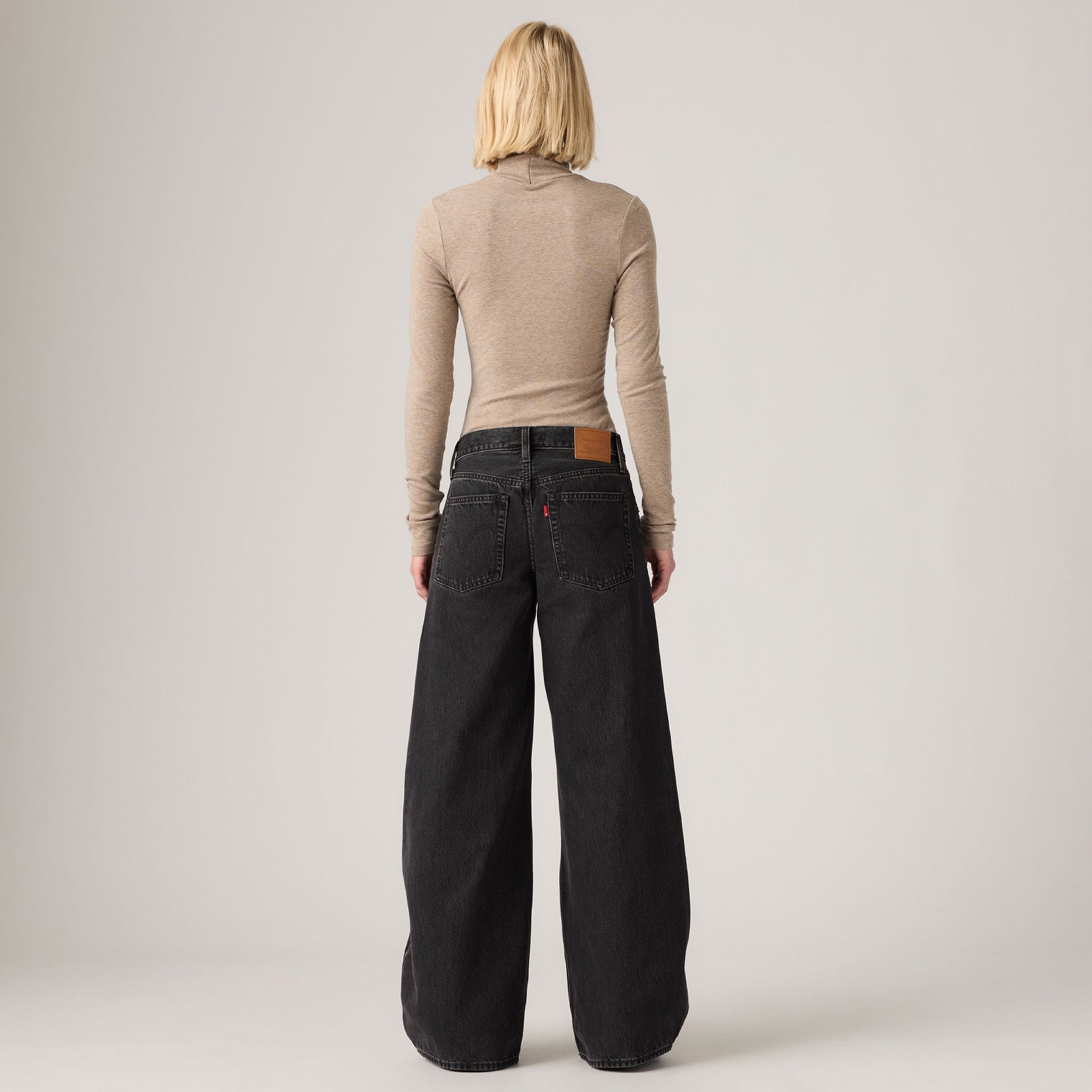 Main 2 - Levi's® Women's Teardrop Wide-Leg Jeans - 0098S0000
