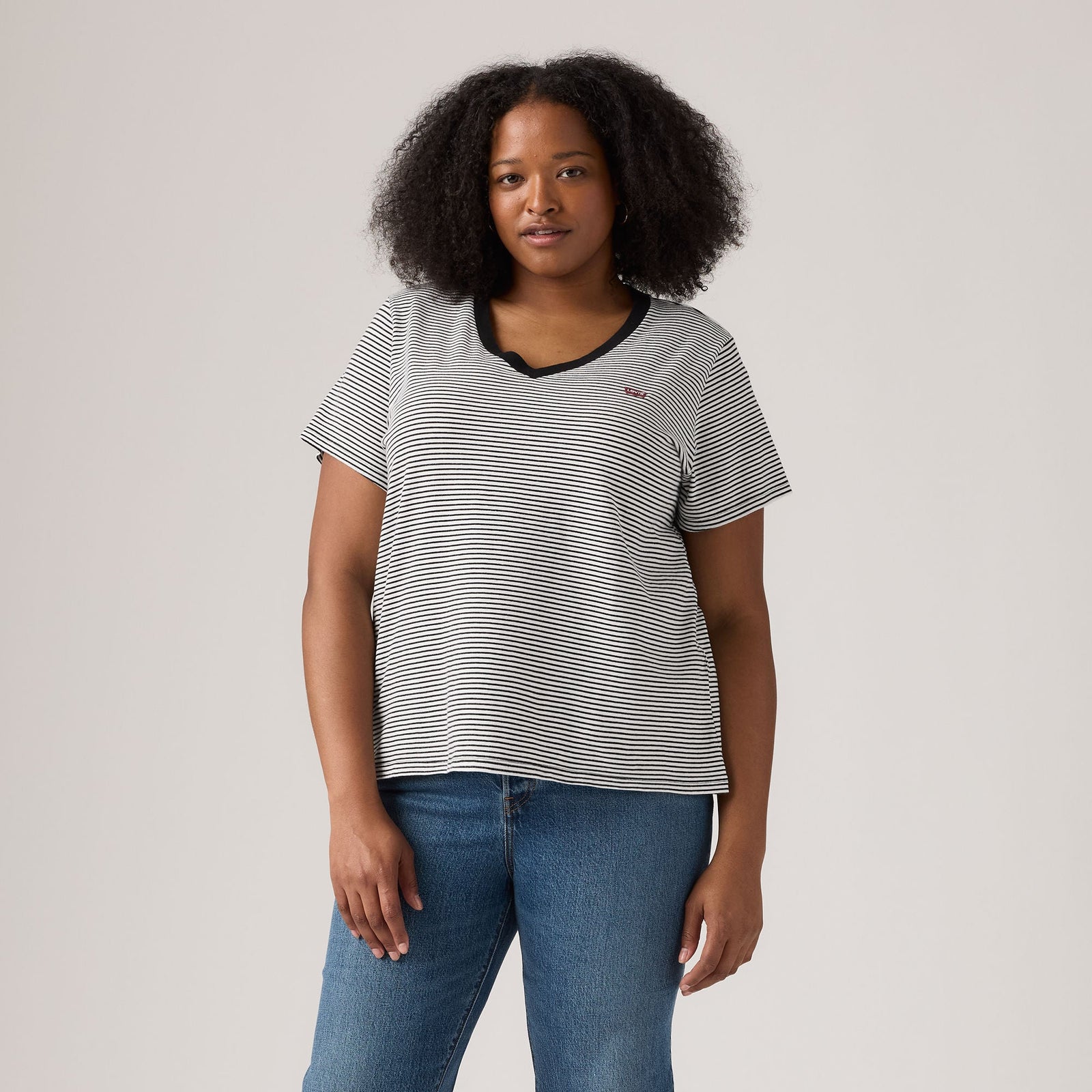 Main 1 - Levi's® Women's V-Neck T-Shirt (Plus Size) - A23230000