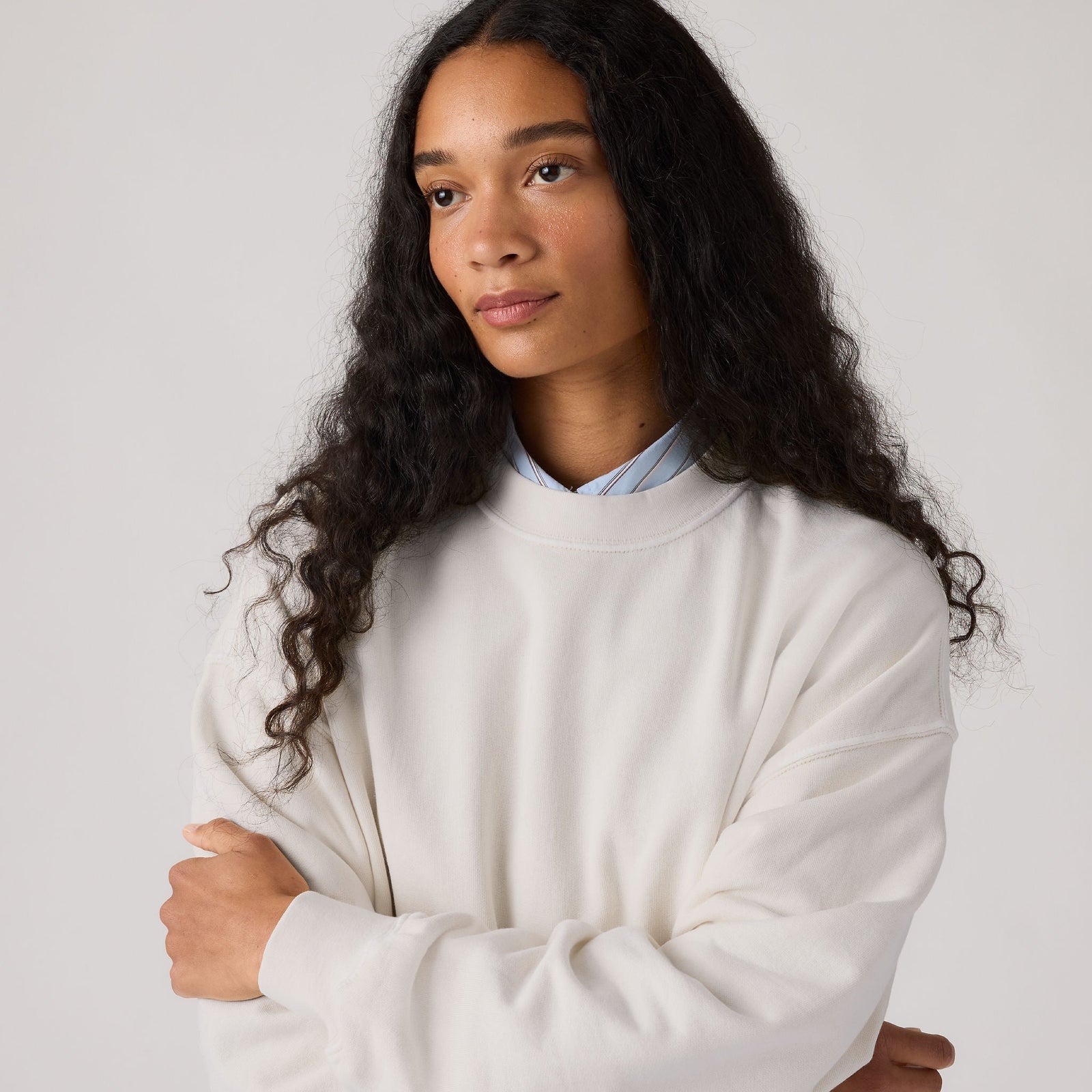 Main 4 - Levi's® Women's Vintage Boxy Sweatshirt - 006DW0007