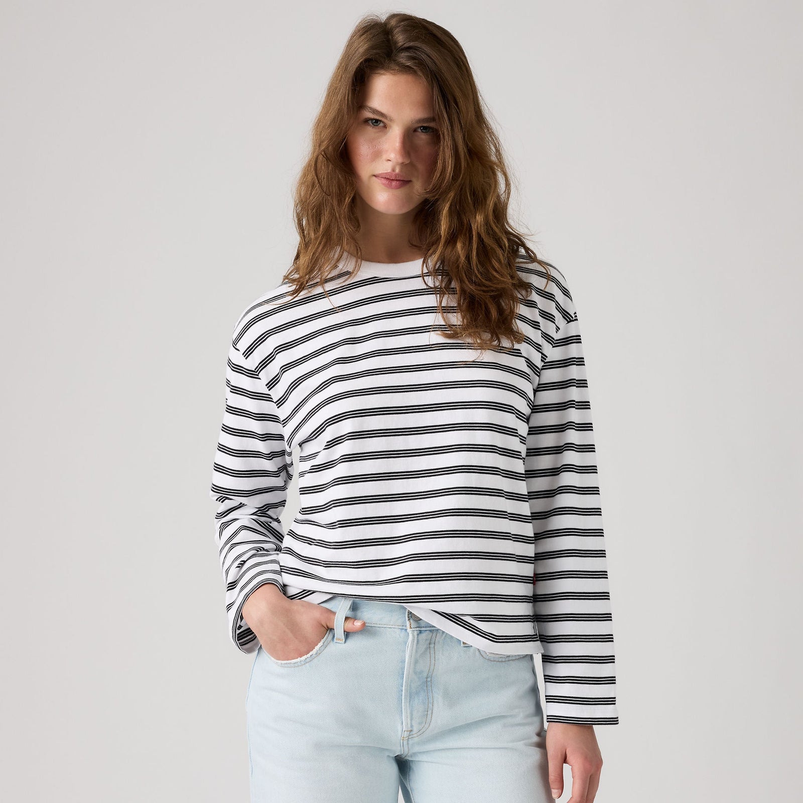 Main 1 - Levi's® Women's Vintage Long-Sleeve Tee - 0085S0002