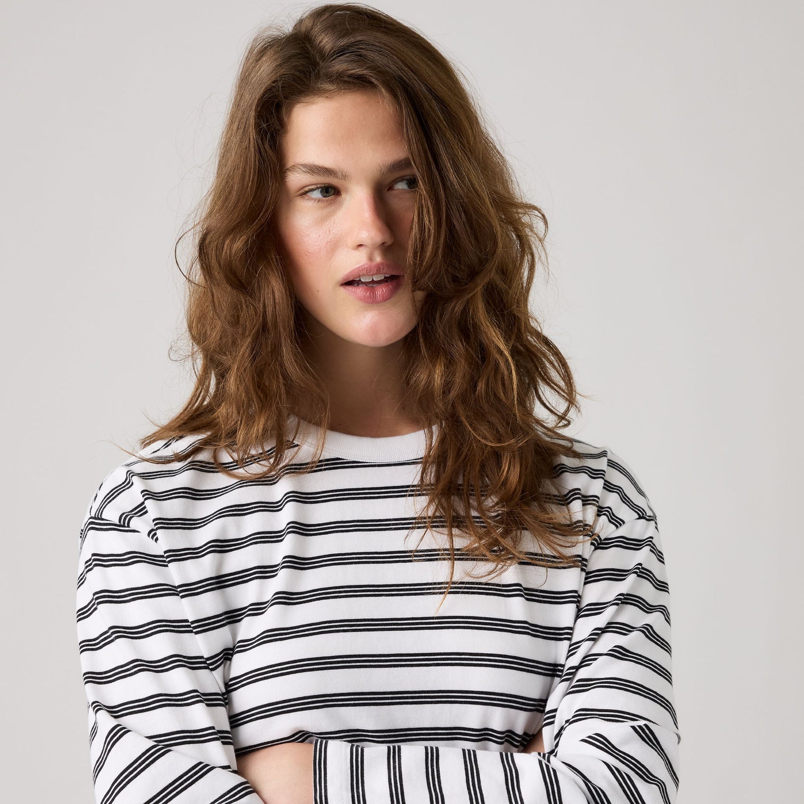 Main 4 - Levi's® Women's Vintage Long-Sleeve Tee - 0085S0002