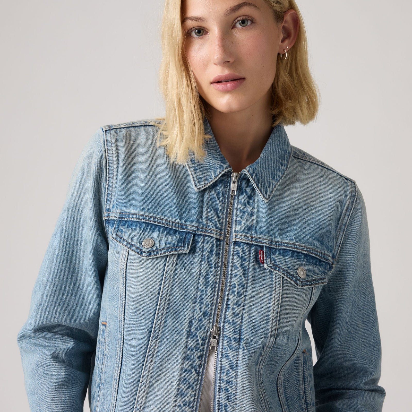 Main 5 - Levi's® x Rosé Women's Denim Jacket - 00C0A0001