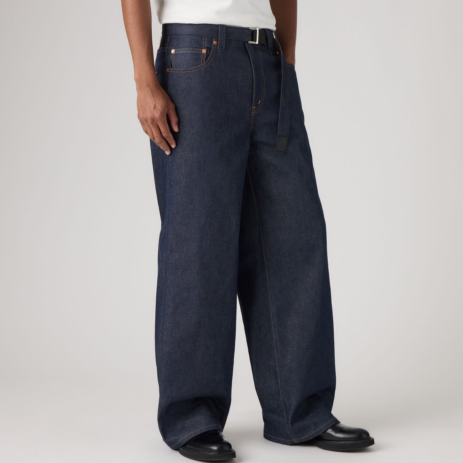 Main 6 - Levi’s® x sacai Belted Wide Pants - 008BK0001