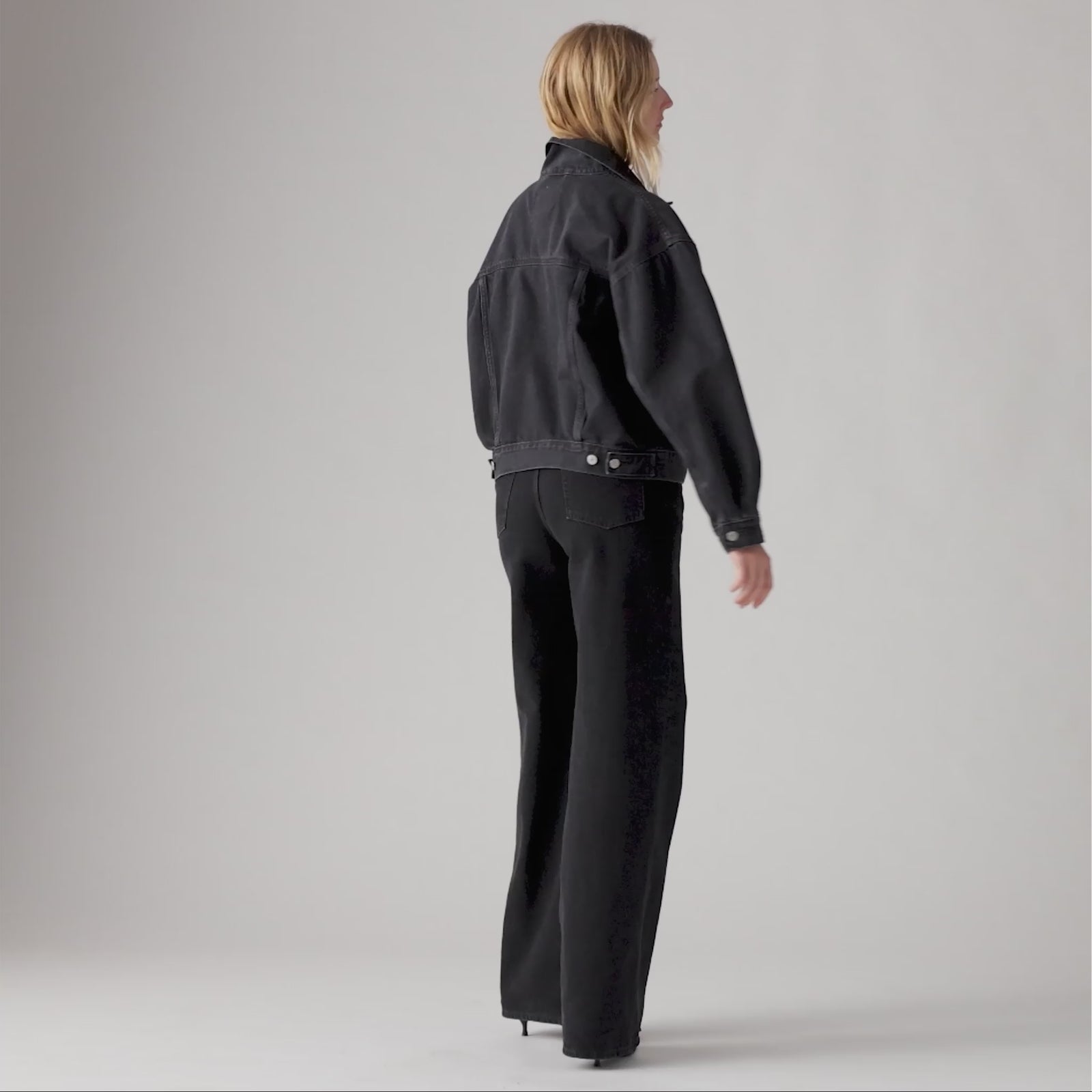 Main 3 - Levi's® Women's '90s Trucker Jacket - A17430140