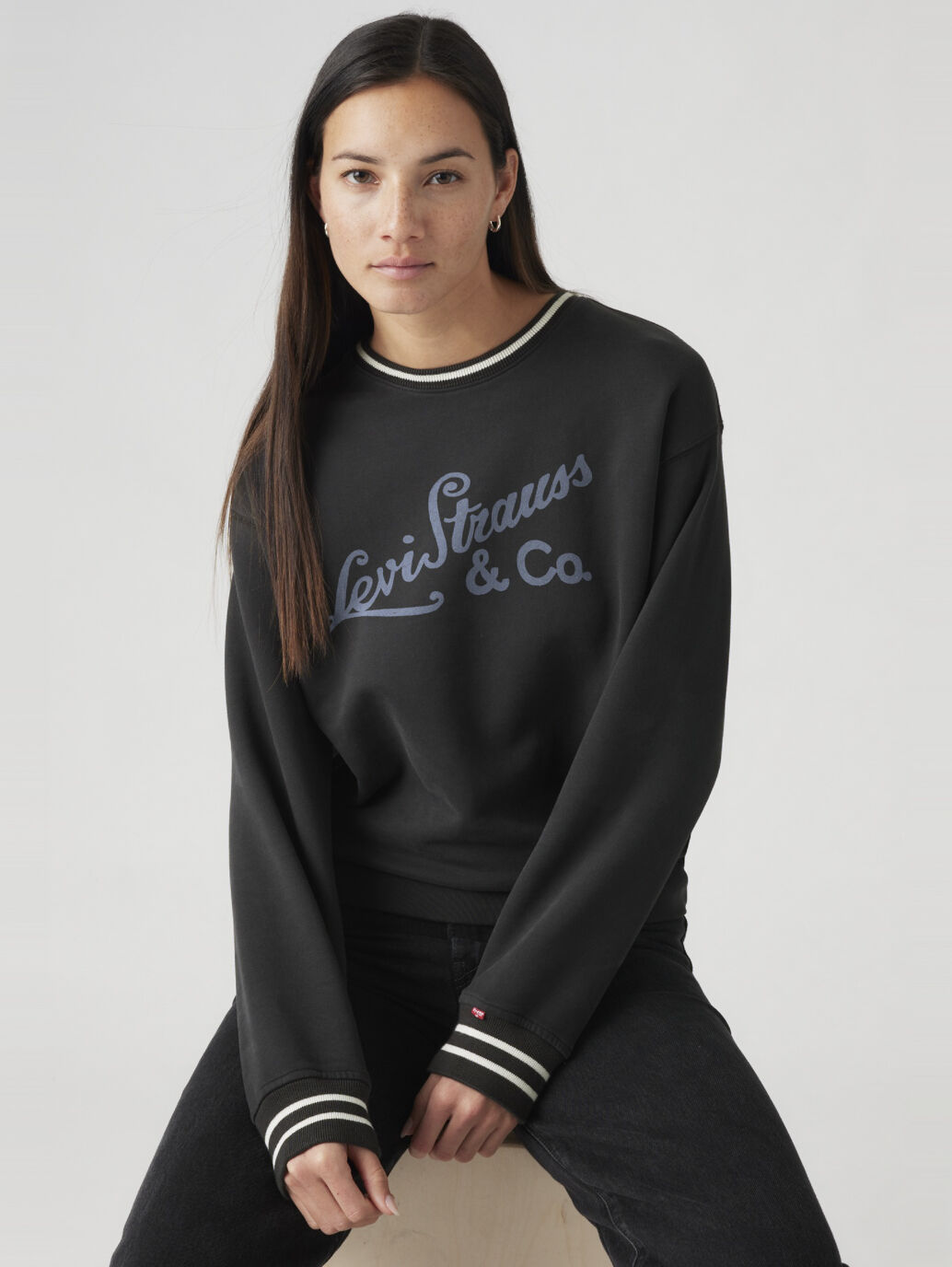 Levi's® Women's Graphic Heritage Sport Crewneck Sweatshirt