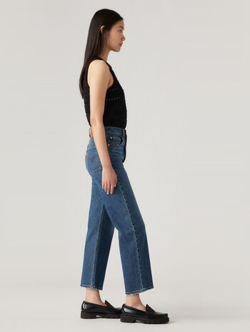 Levi's® Women's Ribcage Straight Ankle Jeans