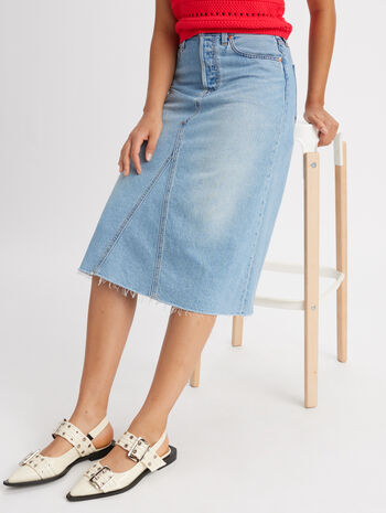 Levi's® Women's High-Rise A-Line Deconstructed Skirt