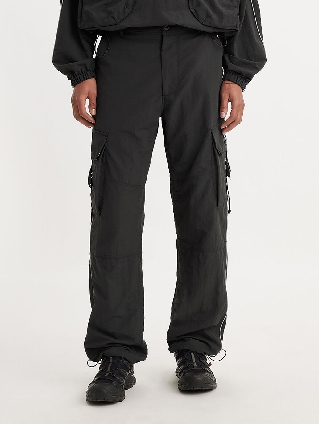 Levi's® Men's SilverTab™ Loose Cargo Pants - Be The Bridge - Black | Levi's  TH