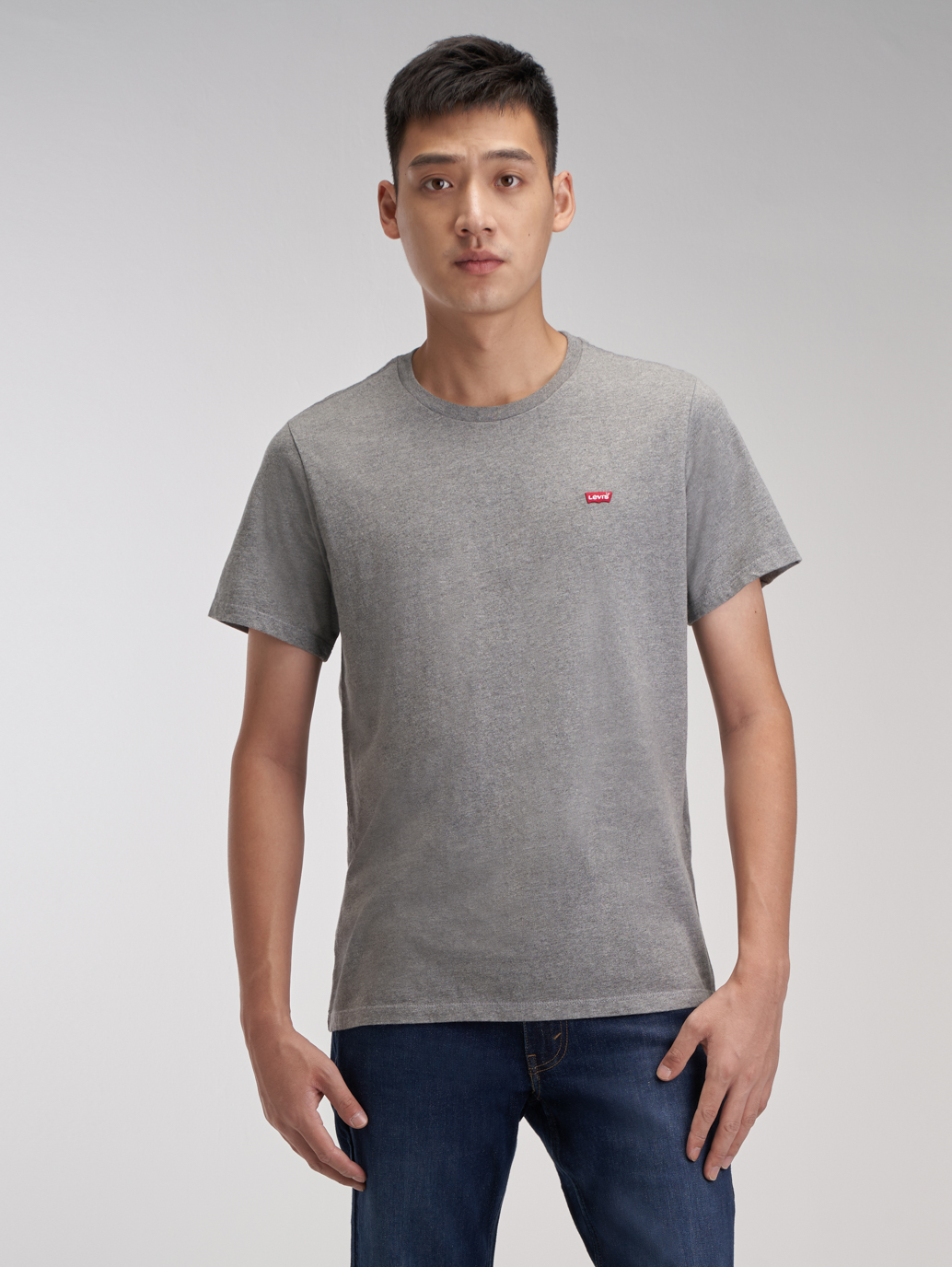 grey levis tshirt